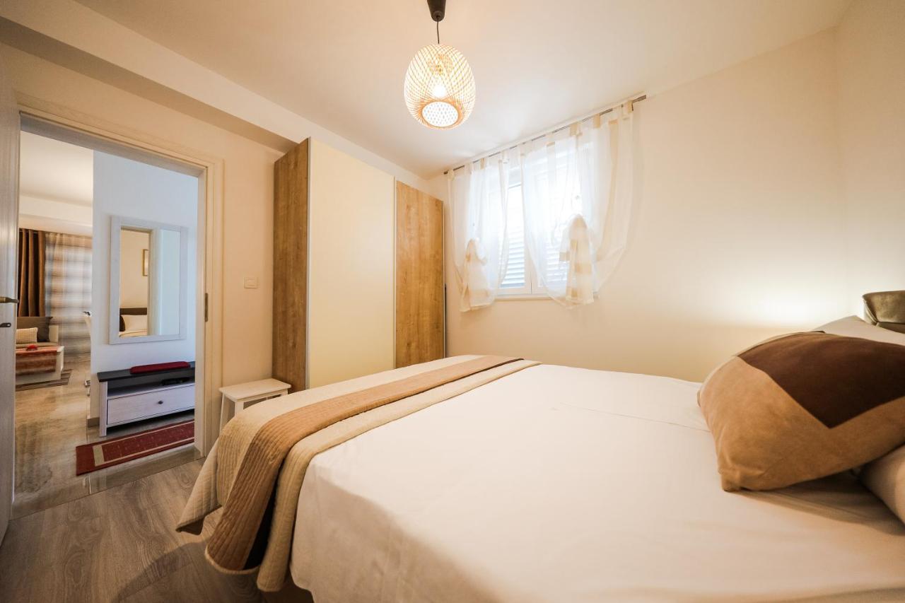 Apartmani Lelu Pridraga Exterior foto
